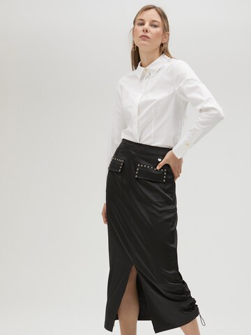 Lola Casademunt Rock in Schwarz