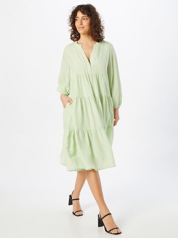 Robe-chemise 'DOROTHY' IVY OAK en vert : devant