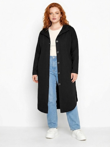 Shape Of You Mantel in Schwarz