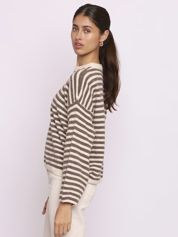 Lilavie Sweater ' Kimmii ' in Beige