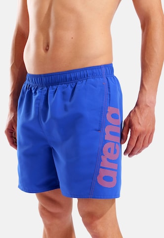 ARENA - Calções de banho 'Fundamentals Logo Boxer' em azul