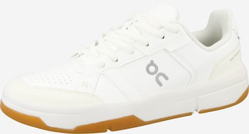 On Matalavartiset tennarit 'The Roger Clubhouse' värissä valkoinen: etupuoli