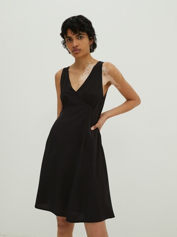 EDITED Dress 'Everly' in Black: front