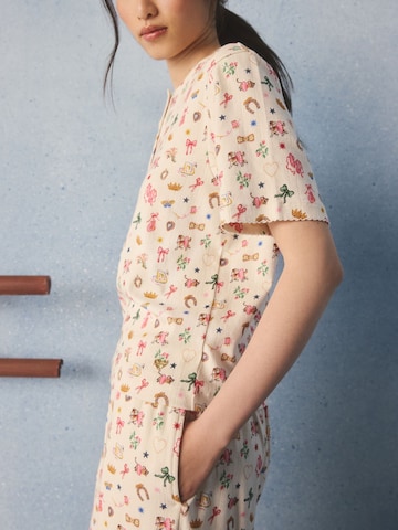 Pijama de la Cath Kidston pe alb