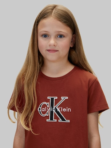 Calvin Klein Jeans T-Shirt 'SEASONAL' in Braun