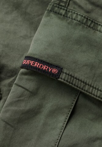 Superdry Regular Cargohose in Grün