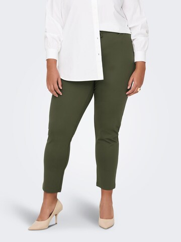 Effilé Pantalon 'Goldtrash' ONLY Carmakoma en vert : devant