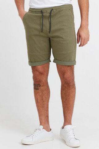 !Solid Regular Chino Pants 'HENK' in Green: front