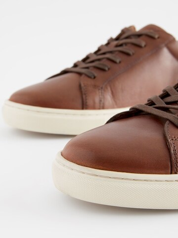 Baskets basses Next en marron