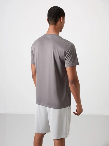 Tommy Life T-Shirts in Grau