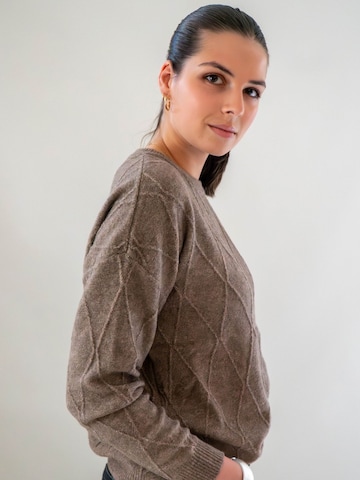 WEARABLE STORIES Trui 'Manou' in Grijs