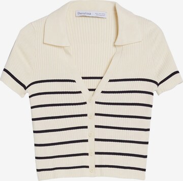 Bershka Knit cardigan in Beige: front