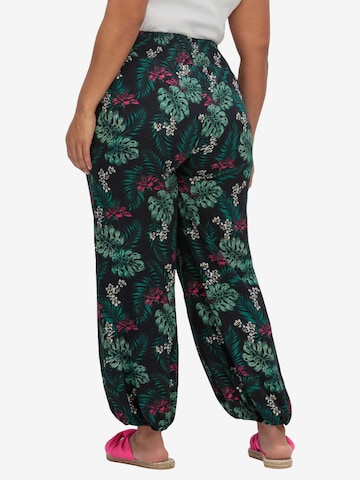 SHEEGO Loose fit Pants in Green