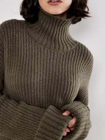 Apricot Dress ' ' in Green