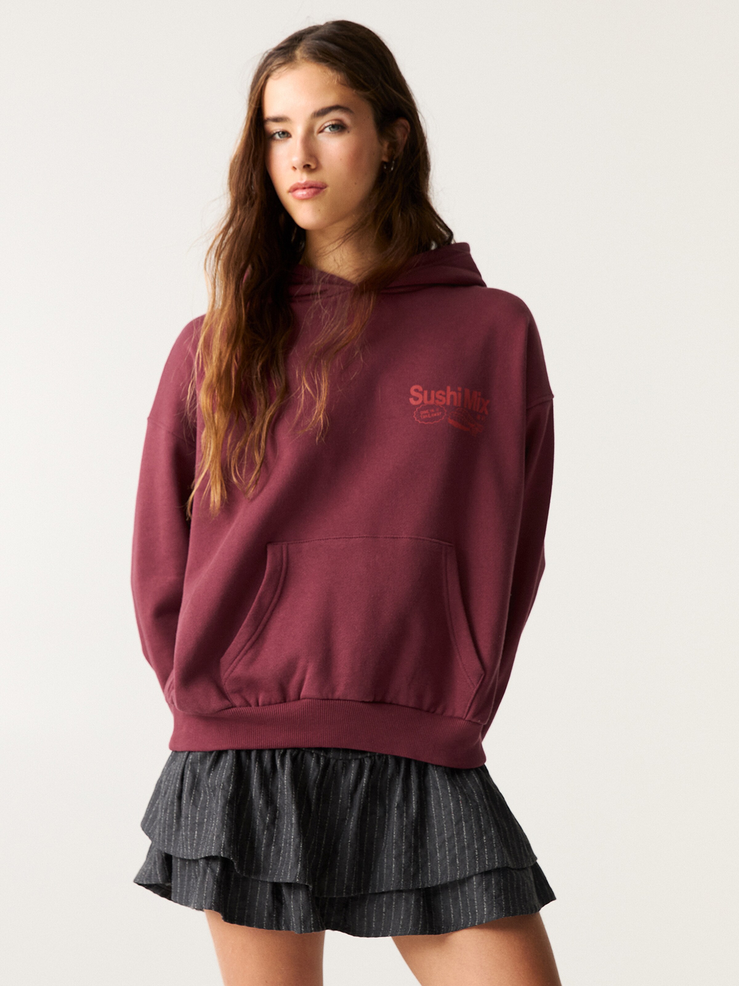Pull and bear maroon hoodie shop