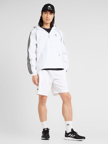 ADIDAS ORIGINALS Φθινοπωρινό και ανοιξιάτικο μπουφάν σε λευκό