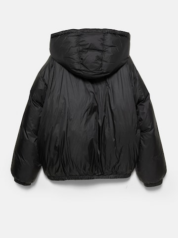 Pull&Bear Jacke in Schwarz