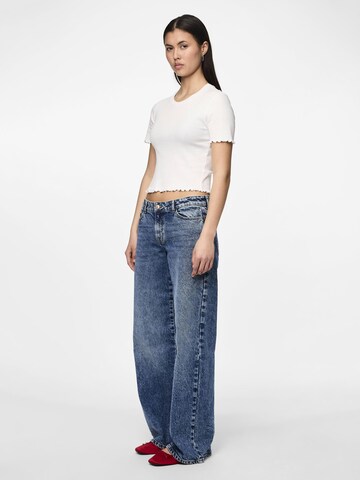 T-shirt 'PCMaddy' PIECES en blanc