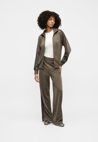 ADIDAS ORIGINALS Wide leg Broek 'Firebird' in Bruin: voorkant