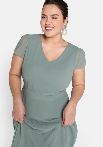 Robe de cocktail SHEEGO en vert