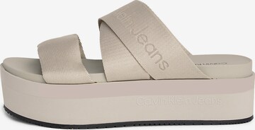 Calvin Klein Jeans Muiltjes in Beige: voorkant