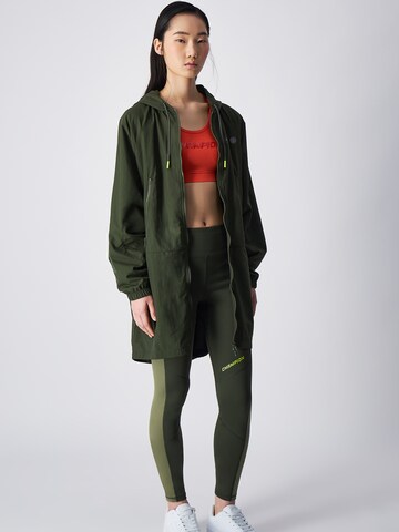 Champion Authentic Athletic Apparel - Casaco deportivo em verde: frente