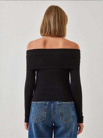 Maglietta di Bianco Lucci in nero