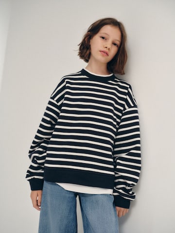 The Set Sweatshirt i blå: forside