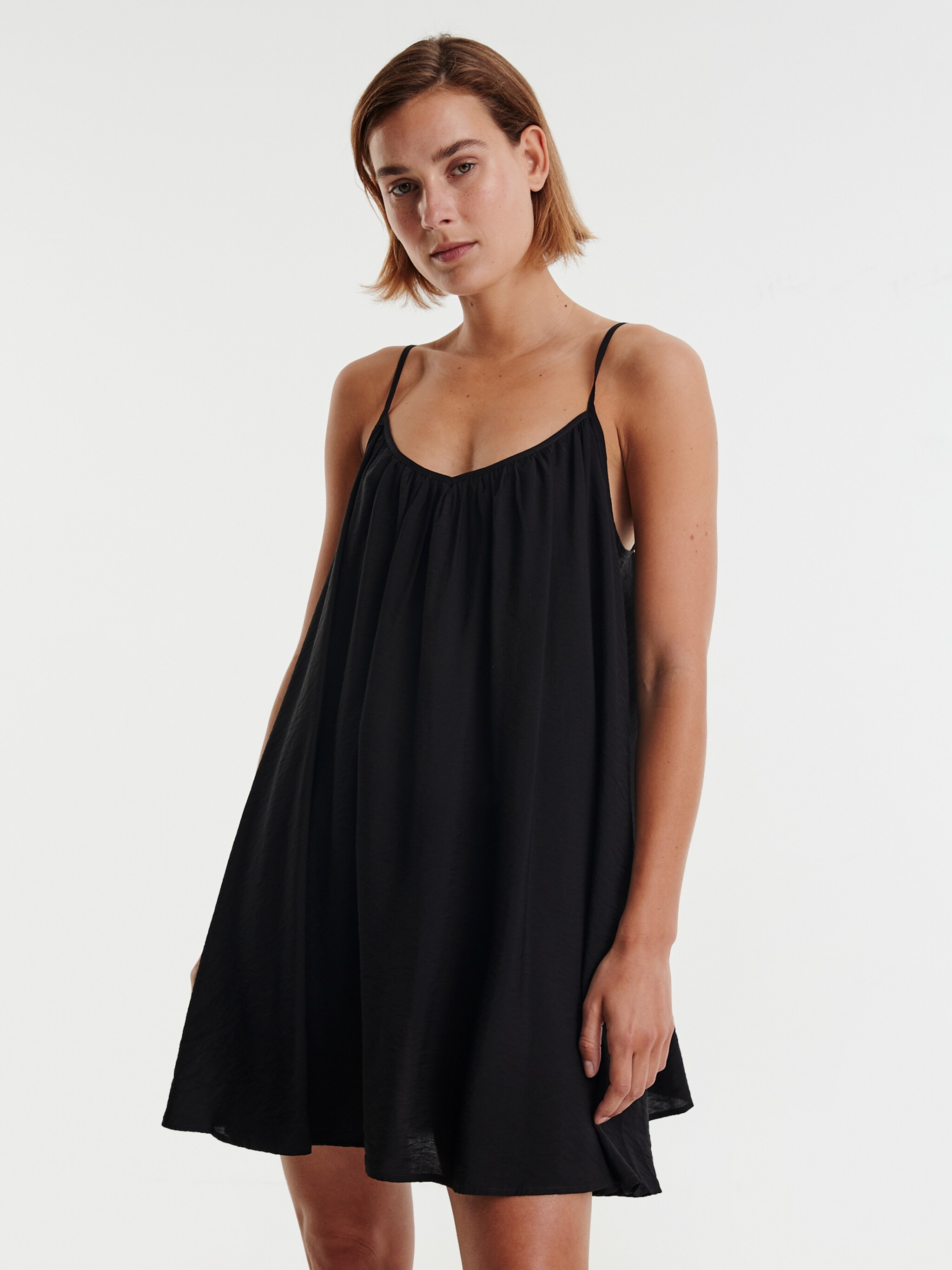 EDITED Produits Robe 'Freda' noir