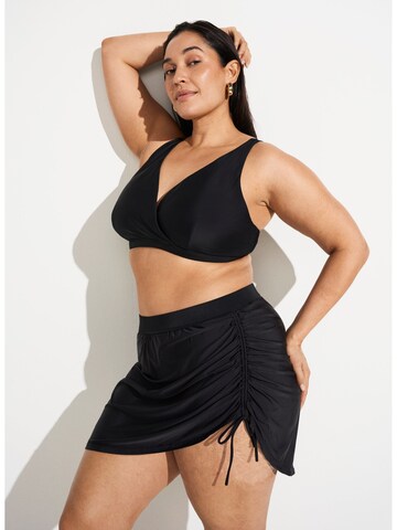 Swim by Zizzi - Triángulo Top de bikini 'Stina' en negro