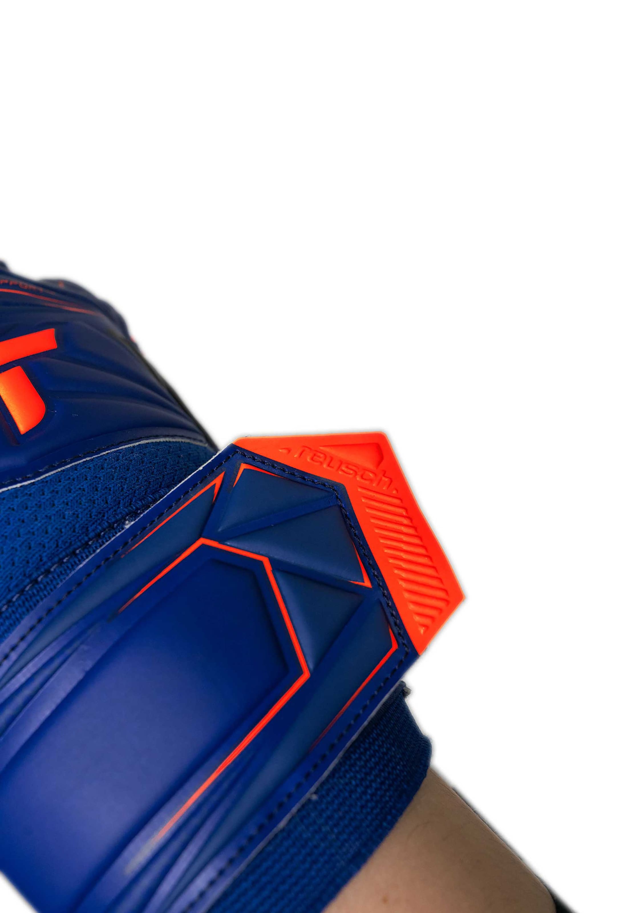 REUSCH Sporthandschoenen 'Attrakt Infinity Finger Support' in Blauw