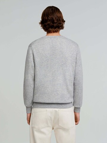 Scalpers Pullover in Grau