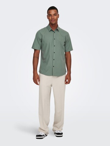 Coupe regular Chemise 'Sane' Only & Sons en vert