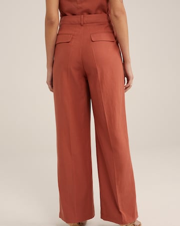 WE Fashion - regular Pantalón plisado en marrón