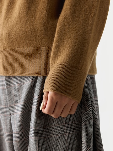 GOBI Cashmere Pullover 'Women's Timeless Cashmere Turtleneck Sweater'‌‌‌ in Beige