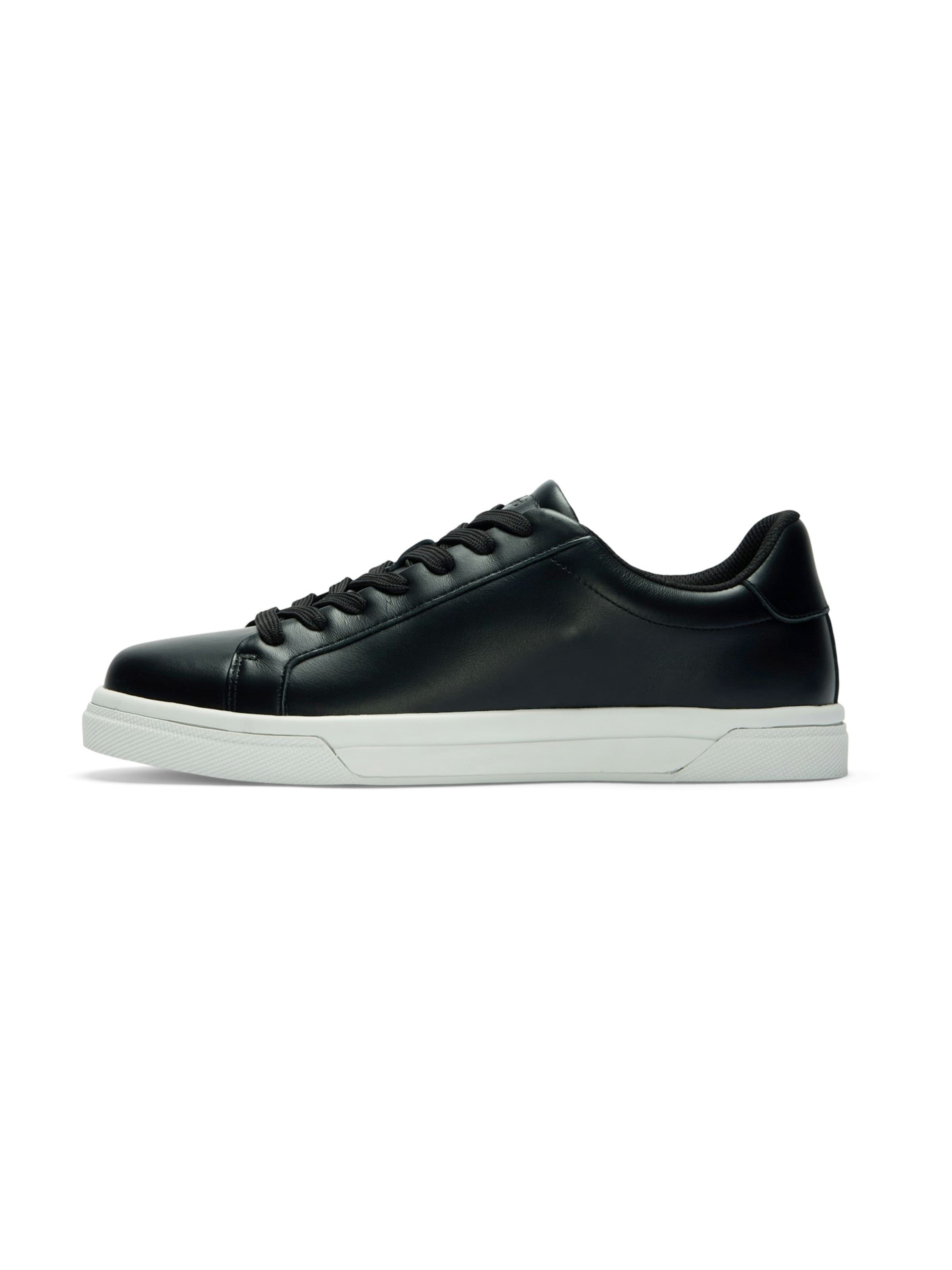 SELECTED Sneakers 'SLHEVAN' in Black: front