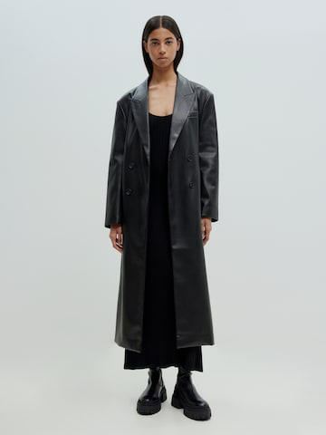 EDITED Ανοιξιάτικο και φθινοπωρινό παλτό 'Anais' σε μαύρο: μπροστά