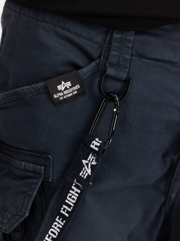 ALPHA INDUSTRIES Слим фит Спортен панталон в синьо