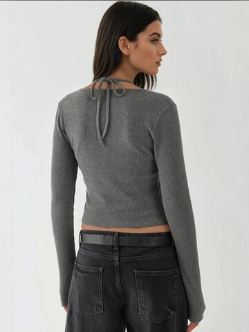 Hiccup Shirt in Grey