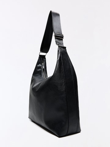 Bershka Válltáska - fekete