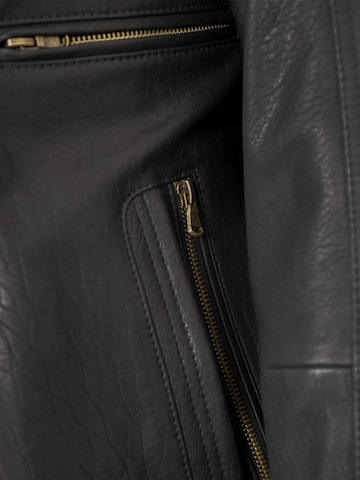 MADDOX - Chaqueta de entretiempo 'Holdo' en negro