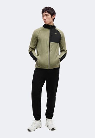 4F - Chaqueta polar funcional en verde