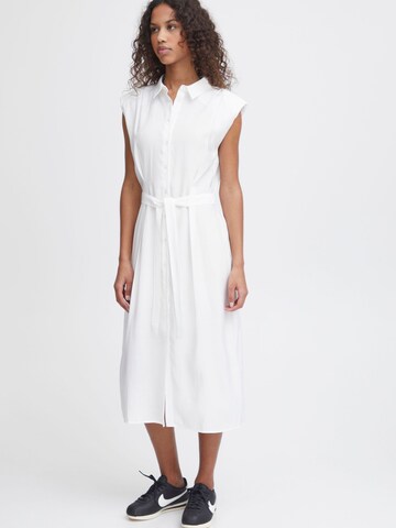 ICHI - Vestido camisero 'Cinoma' en blanco: frente