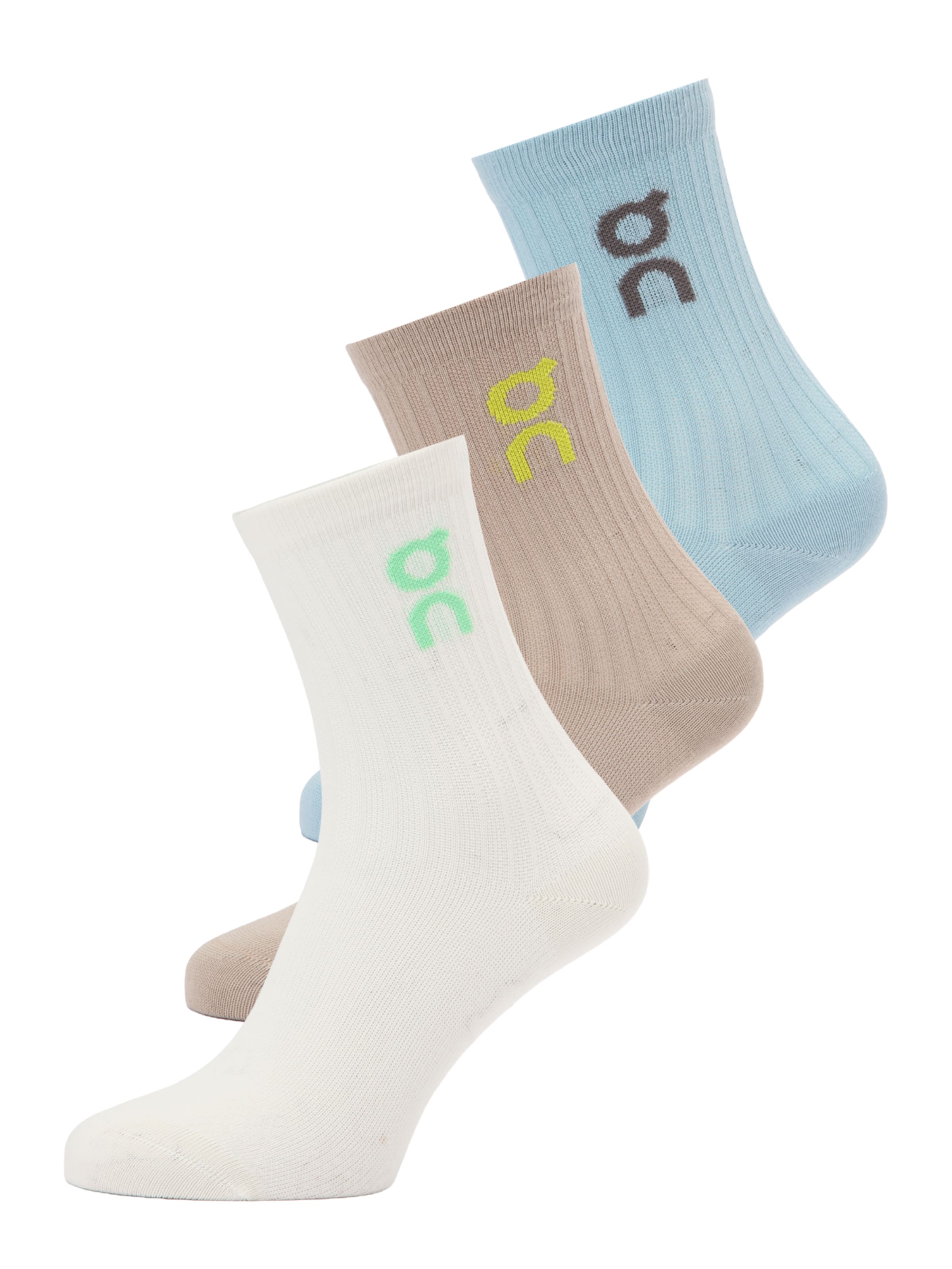 On Къси чорапи в бежово: отпред