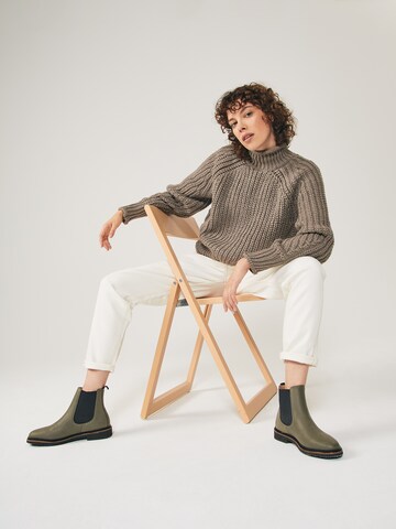 NINE TO FIVE Chelsea Boots 'Luka' in Green: front