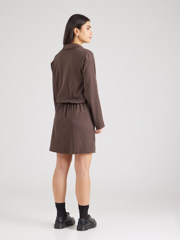 Robe-chemise 'PCNALILA' PIECES en marron