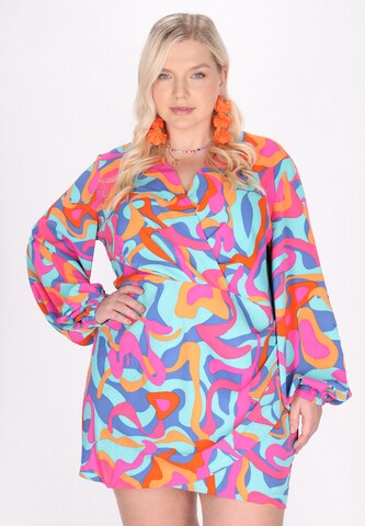 IZIA Jurk in Roze: voorkant