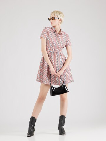 Brava Fabrics - Vestido camisero 'Tiles' en rosa