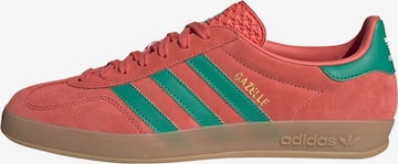 ADIDAS ORIGINALS - Zapatillas deportivas bajas 'Gazelle' en rojo: frente