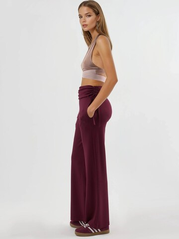 Hiccup - Regular Calças em vermelho